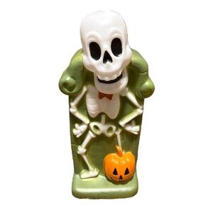 Hyde & Eek Halloween Skeleton on Green Tombstone Blow Mold
